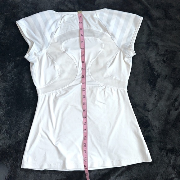 🍋 Lululemon Size 6 Short Sleeved Top - Picture 4 of 6